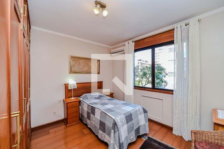 Suíte de apartamento à venda com 3 quartos, 131m² em Auxiliadora, Porto Alegre