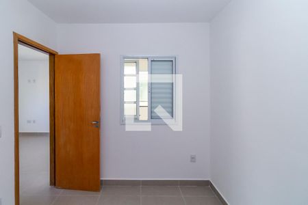 Quarto 2 de apartamento para alugar com 2 quartos, 37m² em Vila Albano, São Paulo