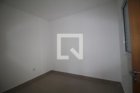 Quarto 2 de apartamento para alugar com 2 quartos, 37m² em Vila Ivone, São Paulo