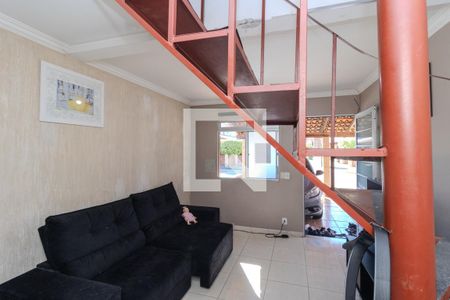 Sala de casa de condomínio para alugar com 2 quartos, 55m² em Rio Branco, Canoas
