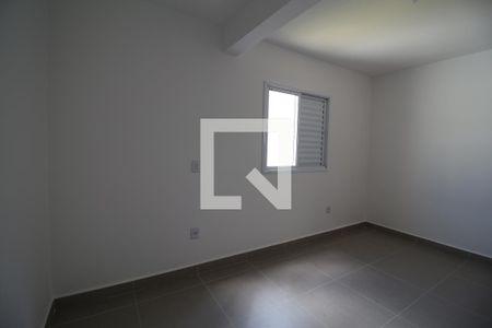 Quarto 2 de apartamento para alugar com 2 quartos, 47m² em Vila Ivone, São Paulo