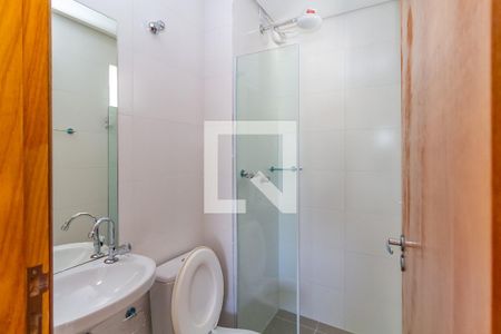 Banheiro de apartamento para alugar com 1 quarto, 34m² em Vila Albano, São Paulo