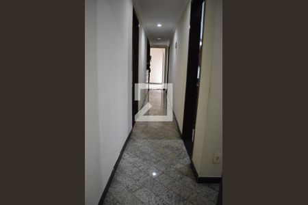 Casa para alugar com 204m², 5 quartos e 1 vagaCorredor