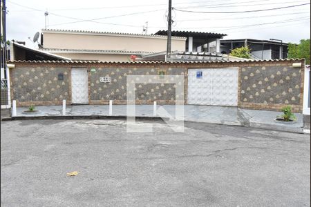 Casa para alugar com 204m², 5 quartos e 1 vagaFachada