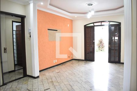 Sala de casa para alugar com 5 quartos, 204m² em Campo Grande, Rio de Janeiro