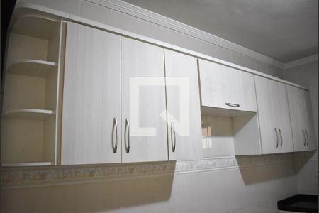 Casa para alugar com 204m², 5 quartos e 1 vagaCozinha - Armários