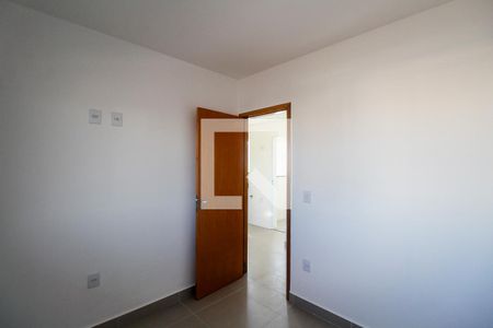 Quarto 1 de apartamento para alugar com 2 quartos, 37m² em Vila Ivone, São Paulo