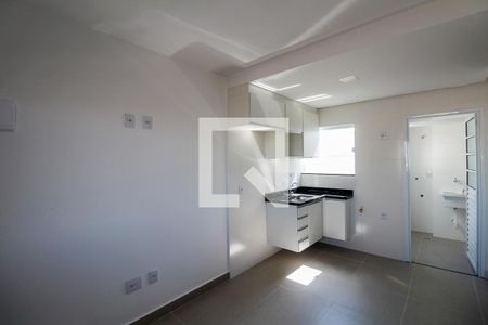 Sala /Cozinha de apartamento para alugar com 2 quartos, 37m² em Vila Ivone, São Paulo