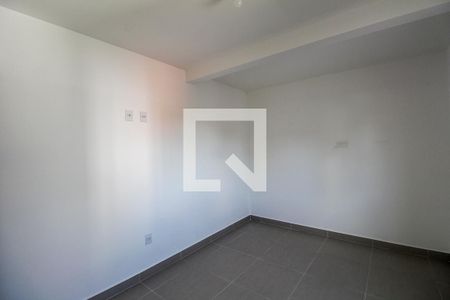 Quarto 2 de apartamento para alugar com 2 quartos, 47m² em Vila Albano, São Paulo