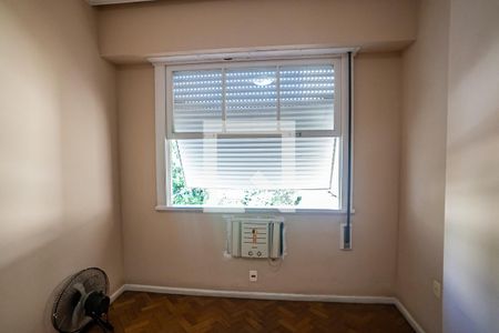 Apartamento à venda com 150m², 4 quartos e 2 vagasQuarto 2