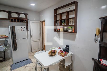 Apartamento à venda com 150m², 4 quartos e 2 vagasCozinha