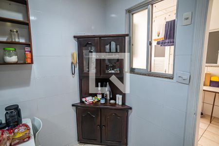 Apartamento à venda com 150m², 4 quartos e 2 vagasCozinha