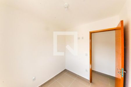 Quarto 1 de apartamento para alugar com 2 quartos, 45m² em Vila Ivone, São Paulo