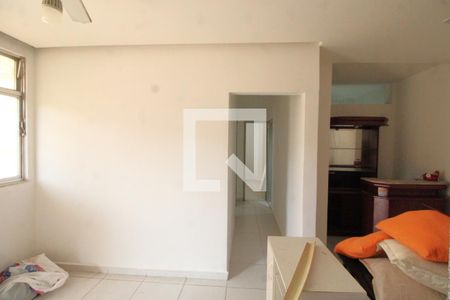 Corredor de apartamento para alugar com 2 quartos, 75m² em Lins de Vasconcelos, Rio de Janeiro