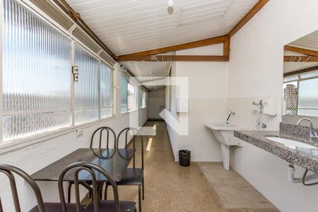 Apartamento para alugar com 120m², 4 quartos e sem vagaVaranda