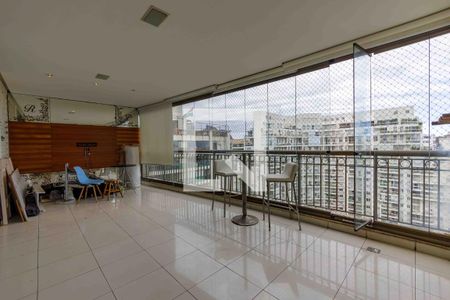 Varanda de apartamento para alugar com 4 quartos, 360m² em Barra da Tijuca, Rio de Janeiro