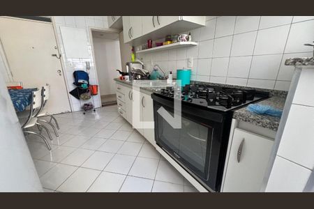 Apartamento à venda com 101m², 3 quartos e 2 vagasCozinha