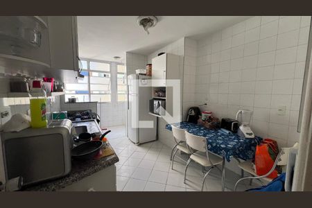 Apartamento à venda com 101m², 3 quartos e 2 vagasCozinha