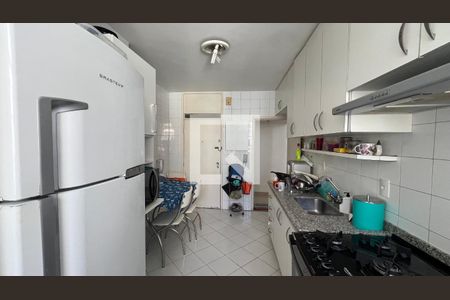 Apartamento à venda com 101m², 3 quartos e 2 vagasCozinha
