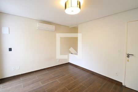 Suíte  de casa de condomínio para alugar com 2 quartos, 88m² em Vila Romana, São Paulo