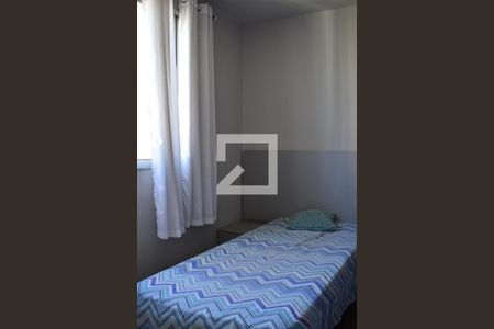 Quarto 2 de apartamento para alugar com 2 quartos, 48m² em Xaxim, Curitiba