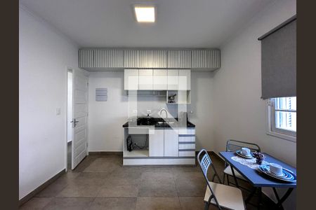 Cozinha de casa para alugar com 1 quarto, 65m² em Jardim Aeroporto, São Paulo