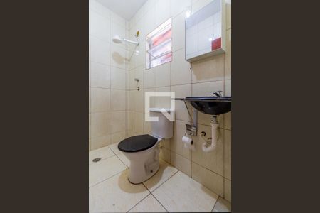 Banheiro Suíte 1 de casa para alugar com 1 quarto, 50m² em Jardim Três Marias, São Paulo