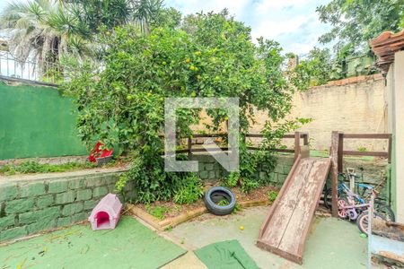 Casa à venda com 600m², 4 quartos e 5 vagas Casa à venda com 600m², 4 quartos e 5 vagasÁrea externa