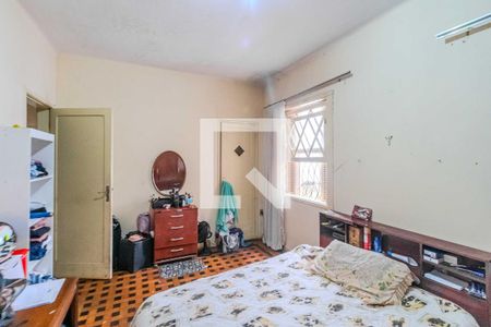 Casa à venda com 600m², 4 quartos e 5 vagas Casa à venda com 600m², 4 quartos e 5 vagasQuarto 4