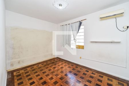 Quarto 1 de apartamento para alugar com 2 quartos, 58m² em Passo D’areia, Porto Alegre