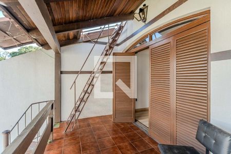 Casa para alugar com 385m², 6 quartos e 3 vagas Casa para alugar com 385m², 6 quartos e 3 vagasTerraço