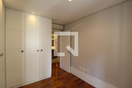 Quarto 1 de apartamento para alugar com 3 quartos, 115m² em Itaim Bibi, São Paulo