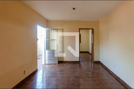 Sala de casa para alugar com 1 quarto, 70m² em Vila Serralheiro, São Paulo
