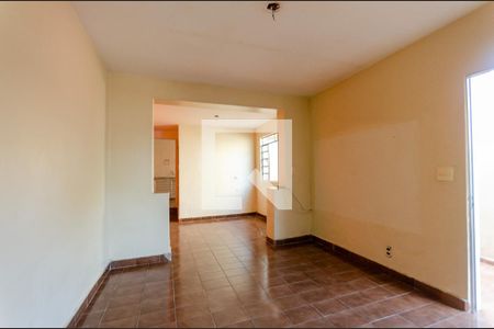 Sala de casa para alugar com 1 quarto, 70m² em Vila Serralheiro, São Paulo