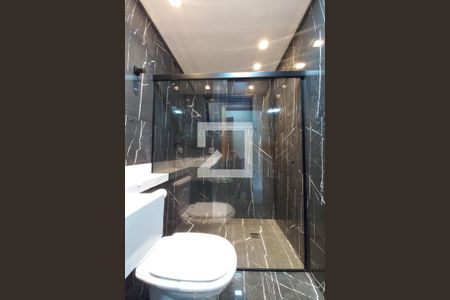 Casa à venda com 115m², 2 quartos e 3 vagasBanheiro da Suíte 1