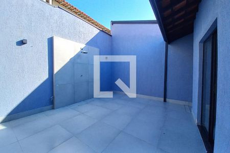 Casa à venda com 115m², 2 quartos e 3 vagasÁrea comum