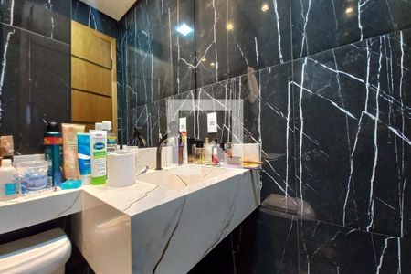 Casa à venda com 115m², 2 quartos e 3 vagasBanheiro da Suíte 2