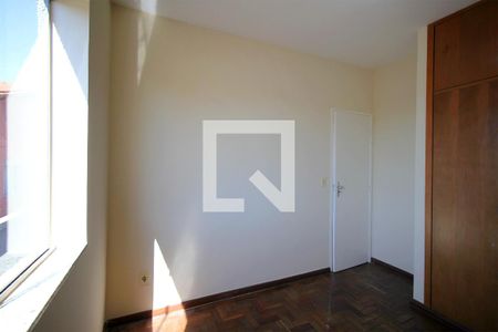 Suite de apartamento para alugar com 2 quartos, 90m² em Sagrada Família, Belo Horizonte