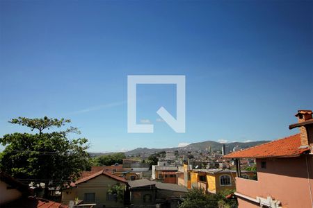 Vista da Rua de apartamento para alugar com 2 quartos, 90m² em Sagrada Família, Belo Horizonte