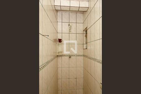 Banheiro de casa para alugar com 1 quarto, 35m² em Conjunto Habitacional Jova Rural, São Paulo
