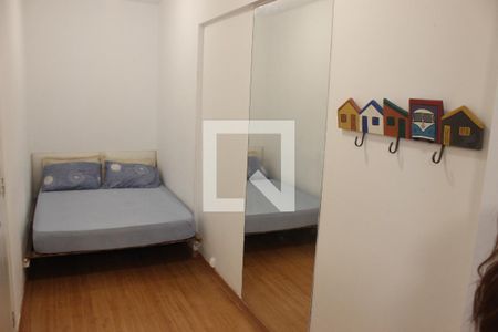 Quarto de apartamento para alugar com 2 quartos, 55m² em Centro, São Vicente