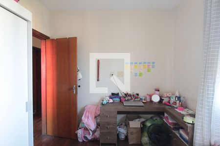 Apartamento à venda com 76m², 3 quartos e 1 vagaQuarto 2