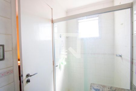 Apartamento para alugar com 80m², 2 quartos e 1 vaga Apartamento para alugar com 80m², 2 quartos e 1 vagaBanheiro do quarto 1