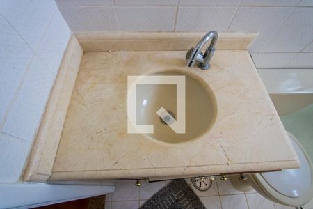 Apartamento para alugar com 80m², 2 quartos e 1 vaga Apartamento para alugar com 80m², 2 quartos e 1 vagaBanheiro social