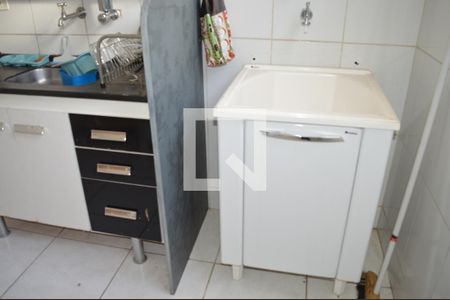 Cozinha de apartamento para alugar com 2 quartos, 54m² em Chacaras Reunidas Santa Terezinha, Contagem