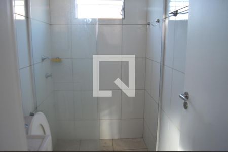 Banheiro de apartamento para alugar com 2 quartos, 54m² em Chacaras Reunidas Santa Terezinha, Contagem