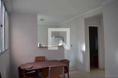 Sala de apartamento para alugar com 2 quartos, 54m² em Chacaras Reunidas Santa Terezinha, Contagem