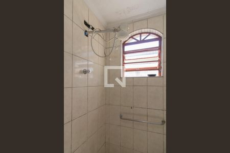 Casa à venda com 242m², 5 quartos e 4 vagasBanheiro 2