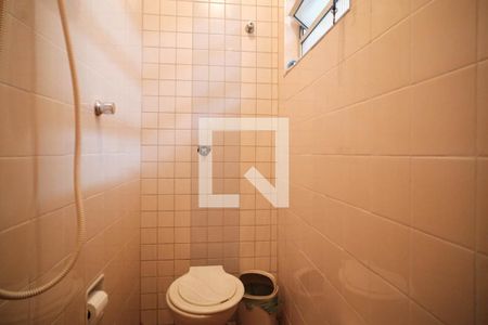 Casa à venda com 180m², 4 quartos e 1 vagaBanheiro