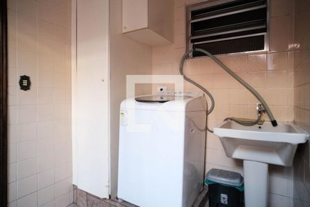 Casa à venda com 180m², 4 quartos e 1 vagaÁrea de Serviço